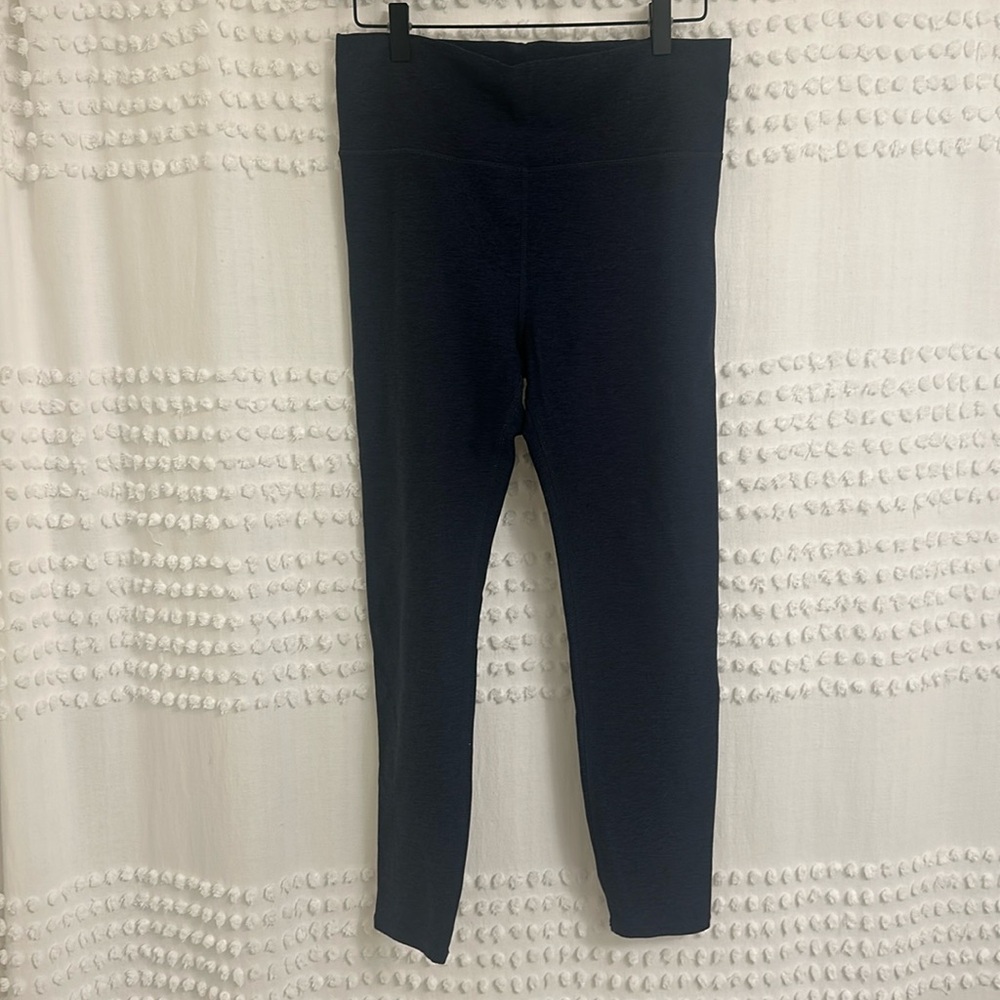 Dark blue soft building yoga pants.